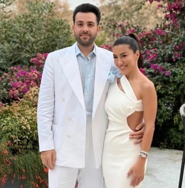 Sibel Can torun sevincini yaşıyor Sibel Can torun sevincini yaşıyor