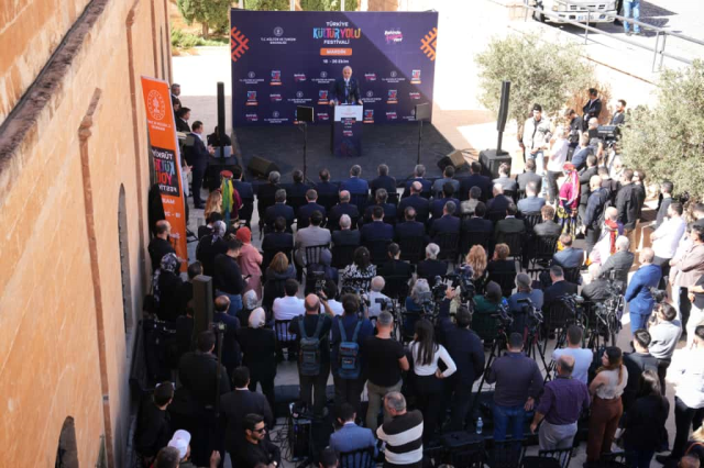 Türkiye Kültür Yolu Festivali'nin Yeni Rotası Mardin: 45 bin sanatçı, 7 bölge, 20 şehir Türkiye Kültür Yolu Festivali'nin Yeni Rotası Mardin: 45 bin sanatçı, 7 bölge, 20 şehir