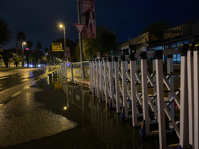 29 Ekim Cumhuriyet Bayramı provaları nedeniyle İstanbul'da bazı yollar trafiğe kapatıldı 29 Ekim Cumhuriyet Bayramı provaları nedeniyle İstanbul'da bazı yollar trafiğe kapatıldı