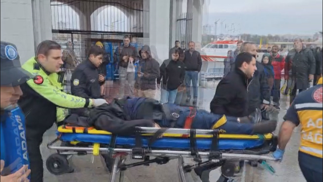İstanbul'da can pazarı! 4 engelli vatandaş denize düştü, biri hayatını kaybetti