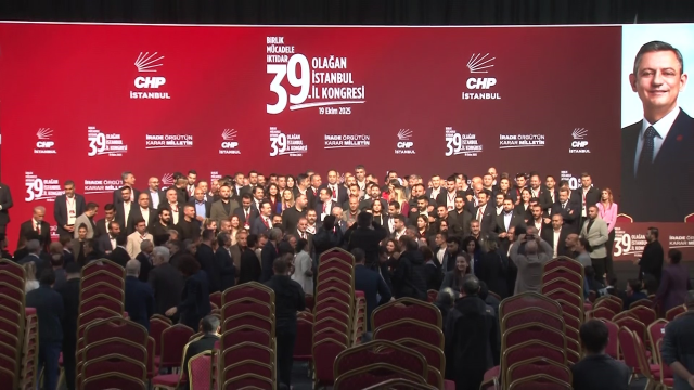 Özgür Çelik oy çokluğu ile yeniden CHP İstanbul İl Başkanı seçildi Özgür Çelik oy çokluğu ile yeniden CHP İstanbul İl Başkanı seçildi