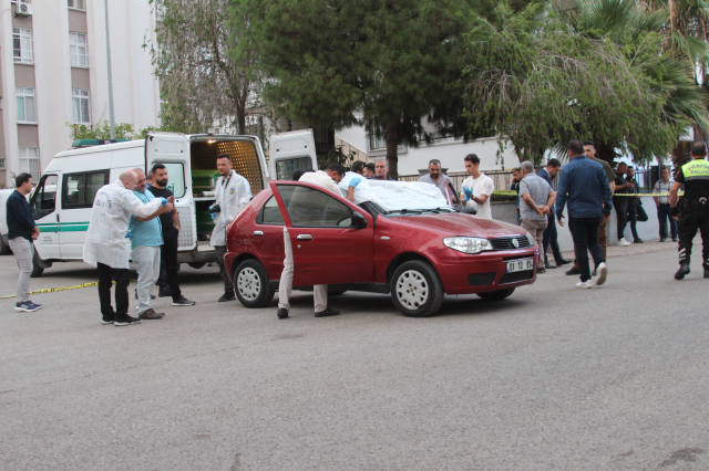 Adana'da Otomobilinde Ölü Bulunan Kişide Darp İzleri Tespit Edildi Adana'da Otomobilinde Ölü Bulunan Kişide Darp İzleri Tespit Edildi