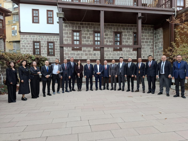 Cumhurbaşkanı Başdanışmanı Uçum: Türkiye'de genel af veya infaz indirimi gündemde değildir Cumhurbaşkanı Başdanışmanı Uçum: Türkiye'de genel af veya infaz indirimi gündemde değildir