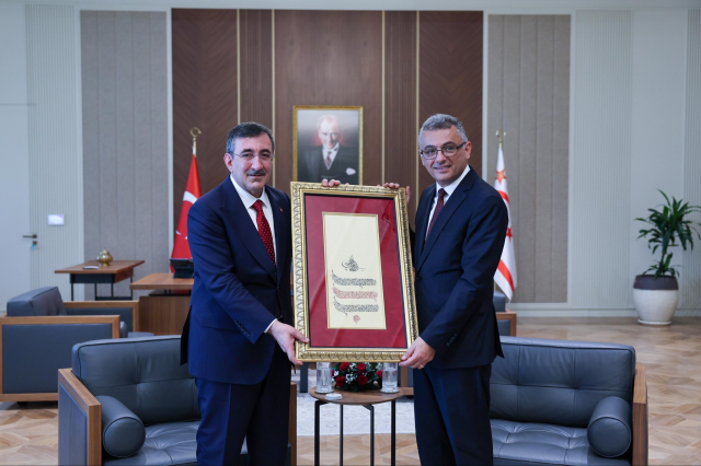 Cumhurbaşkanı Yardımcısı Yılmaz, KKTC Cumhurbaşkanı Erhürman ile bir araya geldi Cumhurbaşkanı Yardımcısı Yılmaz, KKTC Cumhurbaşkanı Erhürman ile bir araya geldi