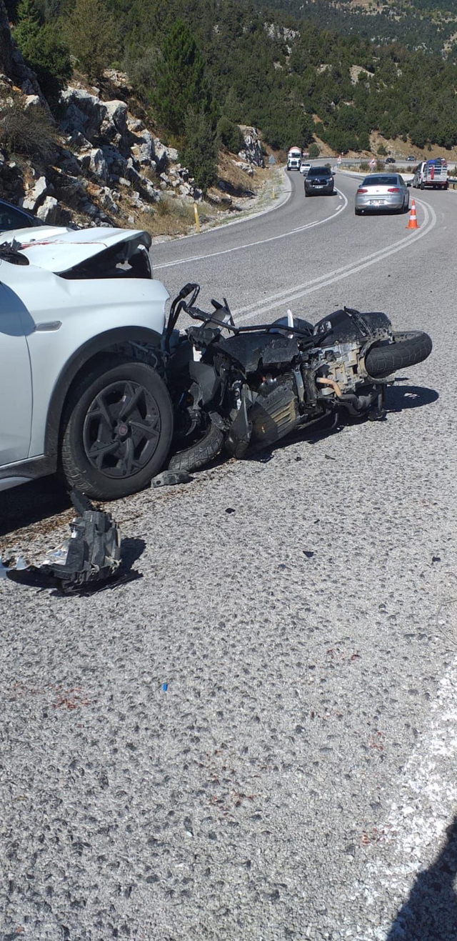 Motosiklet sürücüsünün öldüğü kaza, kask kamerasında