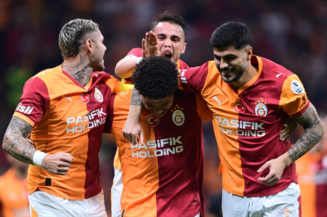 Galatasaray, Göztepe'yi geriden gelip devirdi Galatasaray, Göztepe'yi geriden gelip devirdi