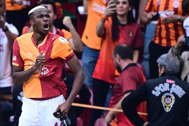 Galatasaray, Göztepe'yi geriden gelip devirdi Galatasaray, Göztepe'yi geriden gelip devirdi