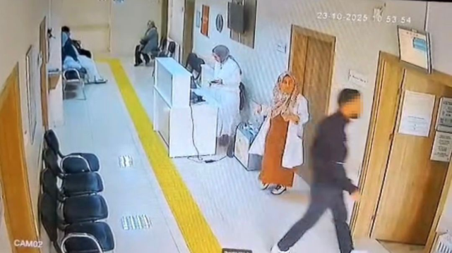 Kadın doktora çirkin saldırı! Boğazını sıkıp darp etmeye çalıştı: Skandal anlar kamerada Kadın doktora çirkin saldırı! Boğazını sıkıp darp etmeye çalıştı: Skandal anlar kamerada
