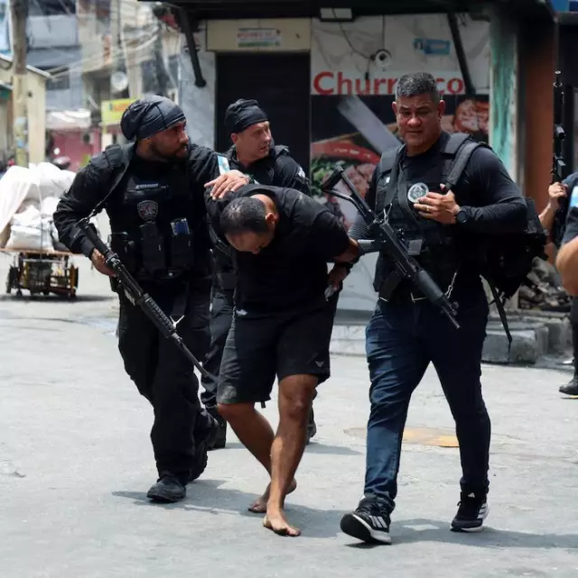 Brezilya'da tarihin en büyük operasyonu! 4'ü polis 60 kişi hayatını kaybetti