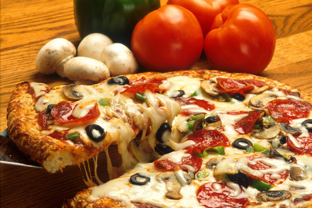 Dünyaca ünlü pizzacı şubelerini teker teker kapatıyor Dünyaca ünlü pizzacı şubelerini teker teker kapatıyor