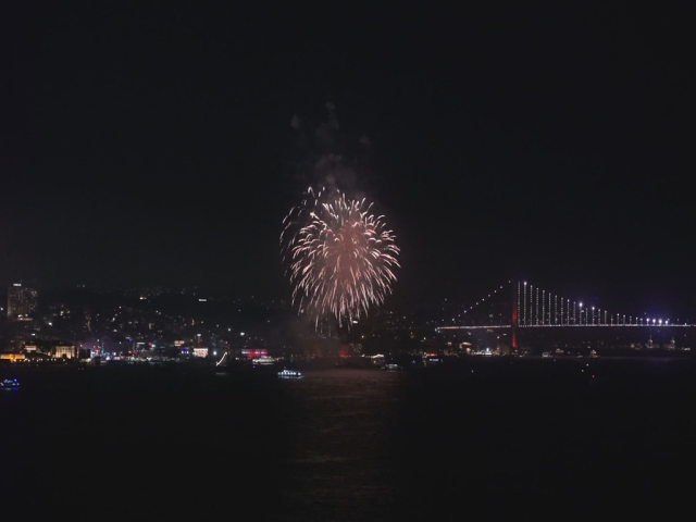 İstanbul'da cumhuriyet coşkusu! Görsel şölen mest etti İstanbul'da cumhuriyet coşkusu! Görsel şölen mest etti