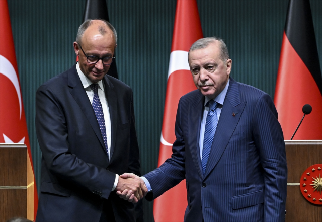 Almanya Başbakanı'nın sözleri Cumhurbaşkanı Erdoğan'ı kızdırdı: Bunu görmüyor musun?