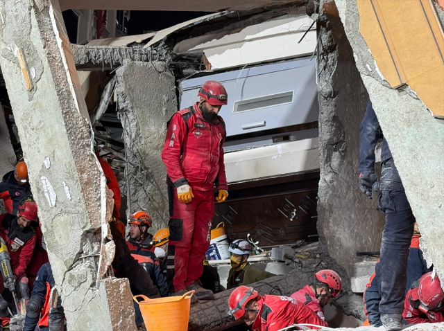 Gebze'de arama çalışmaları sona erdi! Anne ve babanın da cansız bedenlerine ulaşıldı