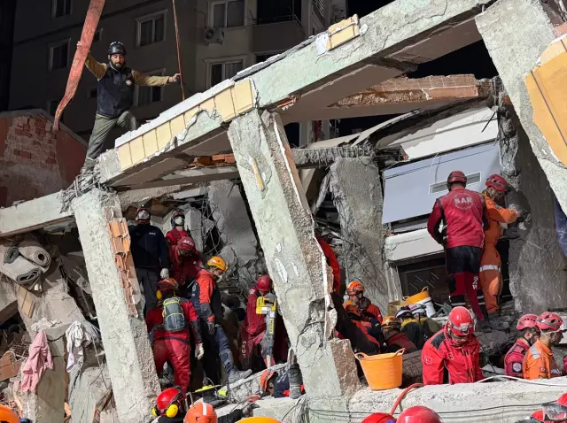 Gebze'de arama çalışmaları sona erdi! Anne ve babanın da cansız bedenlerine ulaşıldı