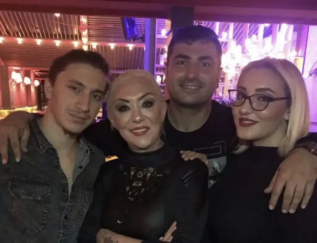 Güllü ile ilgili olay iddia! Oğlundan şiddet gördü, KADES'den yardım istedi