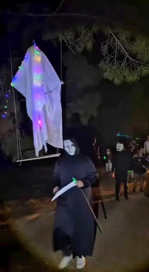 Cadılar bayramı kutlaması için seçtikleri şehir olay Cadılar bayramı kutlaması için seçtikleri şehir olay