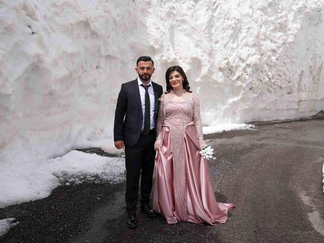 Gelin ve damat adayı kar tünelinde fotoğraf çekimi yaptı