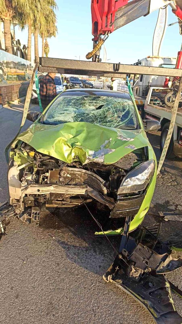 Kuşadası'nda alkollü sürücünün çarptığı elektrikli scooter sürücüsü öldü