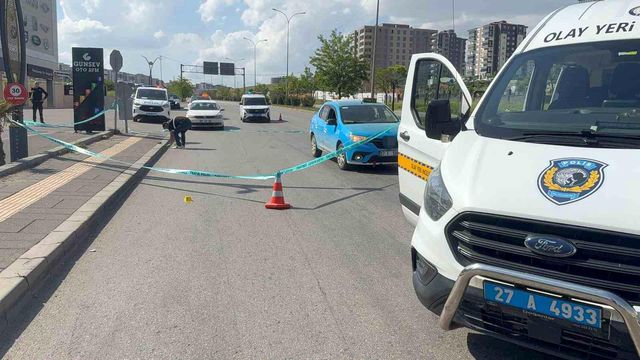 İki sevgili terör estirdi: Taksiciyi rehin alıp, polisle çatıştılar