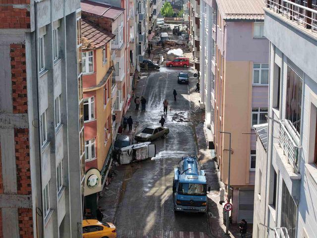 Havza'da sel felaketinin boyutu gün ağarınca ortaya çıktı