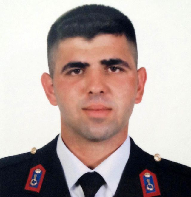 Genç üsteğmen kalp krizine yenik düştü