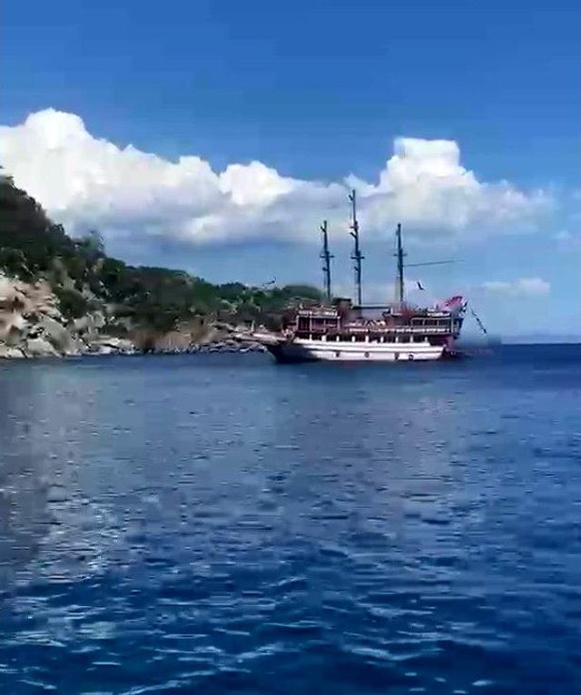Marmaris’te batan tur teknesindeki tahliye anına ait görüntüler ortaya çıktı
