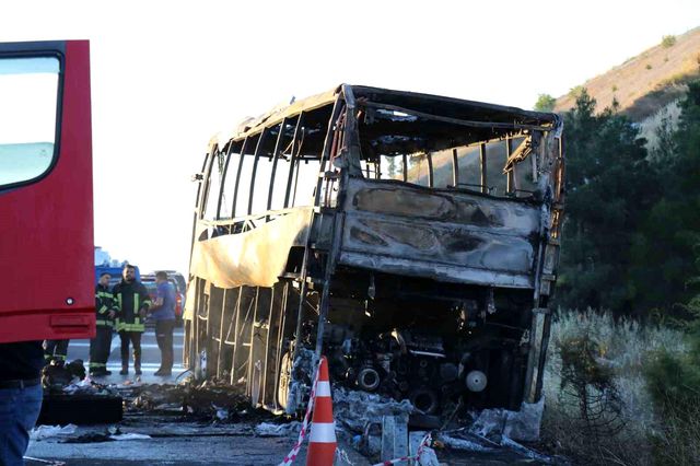 Denizli-Aydın Otoyolu'nda Otobüs Kazası: 8 Ölü, 33 Yaralı
