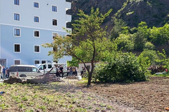 Böyle vahşet görülmedi! Odunlukta eşini katletti