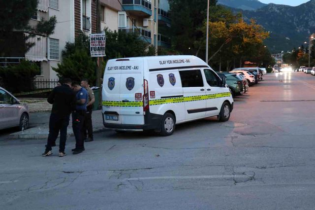 Eski sevgili pompalı tüfekle saldırdı: 2 yaralı