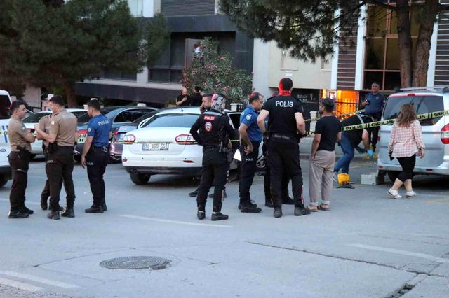 Eski sevgili pompalı tüfekle saldırdı: 2 yaralı