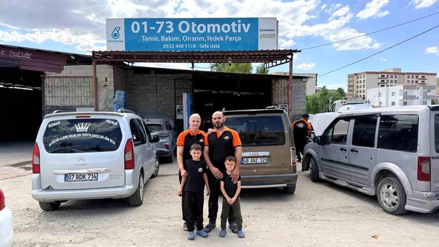 Yemek bırakmak için kocasının araç tamir atölyesine geldi, motor ustası oldu