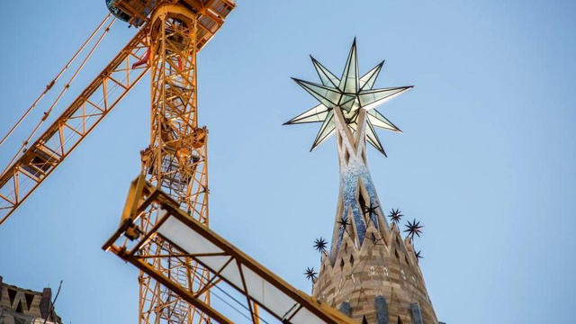 Sagrada Familia: Dünyanın En Yüksek Kilisesi