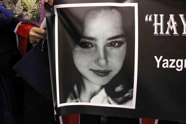Amasya Üniversitesi'nde hüzünlü mezuniyet: İki kayıp anıldı