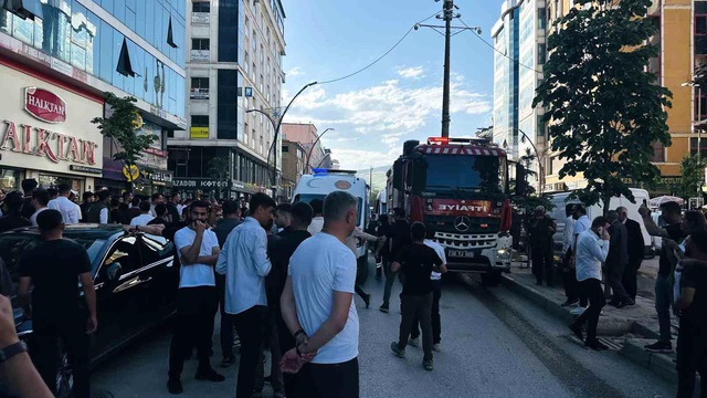 İntihara kalkışan şahsı son anda kurtardı