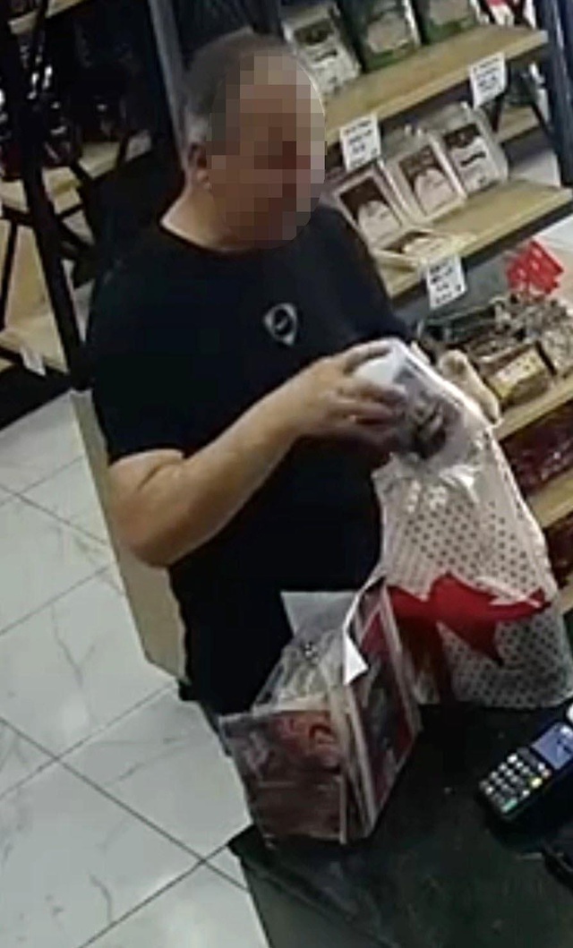 DMD hastası çocuğun bağış paralarını çaldı, evinden çıkanlar hayrete düşürdü