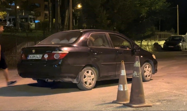 Polislere selam vermek için gitti, 50 bin ceza yeyip ehliyetinden oldu