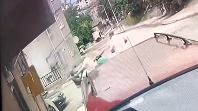 Aile faciasında 3 ölü! Yengesini kafasından vurduğu anlar kamerada
