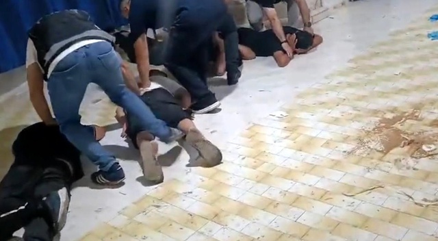 Duvar saatlerinden 48 kilo uyuşturucu ve tarihi eser çıktı