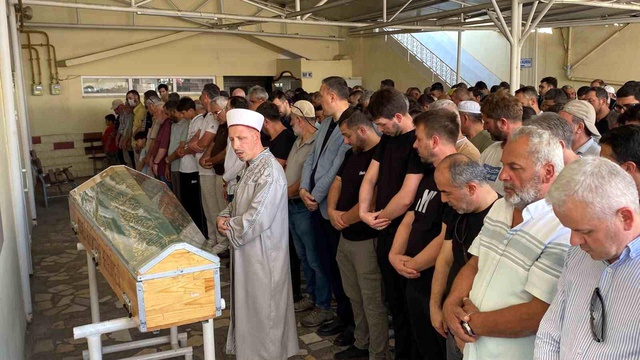 Kocaeli'de amca palayla öldürüldü, toprağa verildi