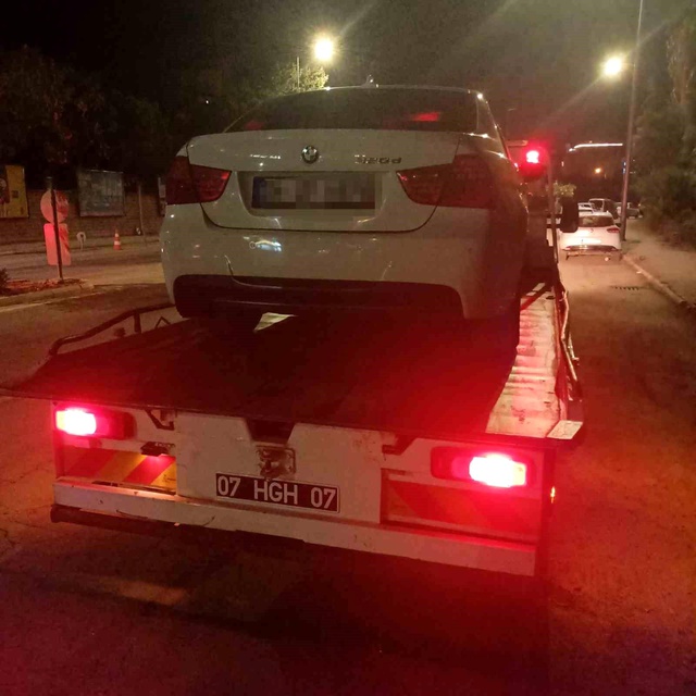 Olaya giden itfaiyeye yol vermeyen sürücü yaptığına pişman edildi