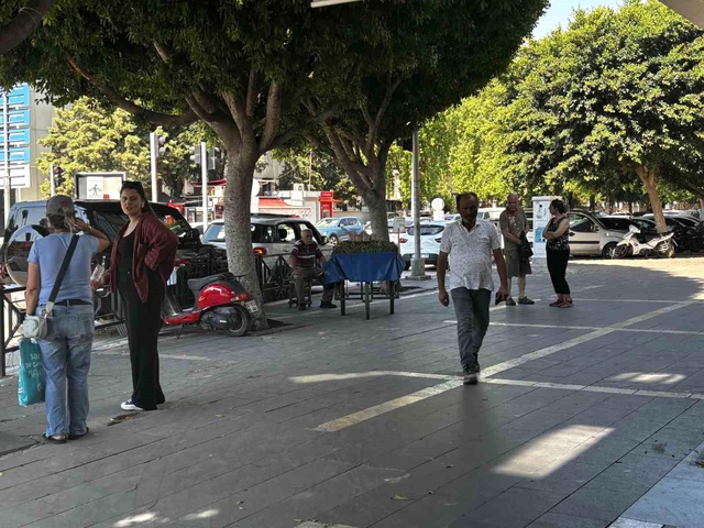 Haluk Levent'e memleketinde büyük tepki: Maaşımın yüzde 85'ini vermiştim