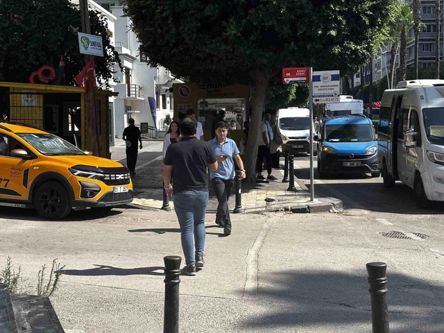 Haluk Levent'e memleketinde büyük tepki: Maaşımın yüzde 85'ini vermiştim