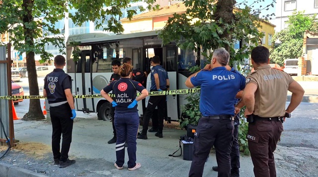 İstanbul'da 3 gündür aranan adam park halindeki servis aracında ölü bulundu