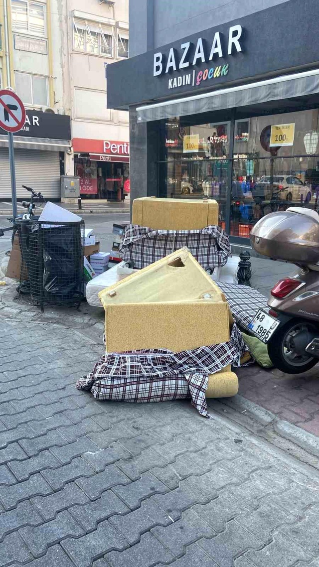 Gözde tatil beldesinden çöp beldesine: Marmaris'in hali içler acısı