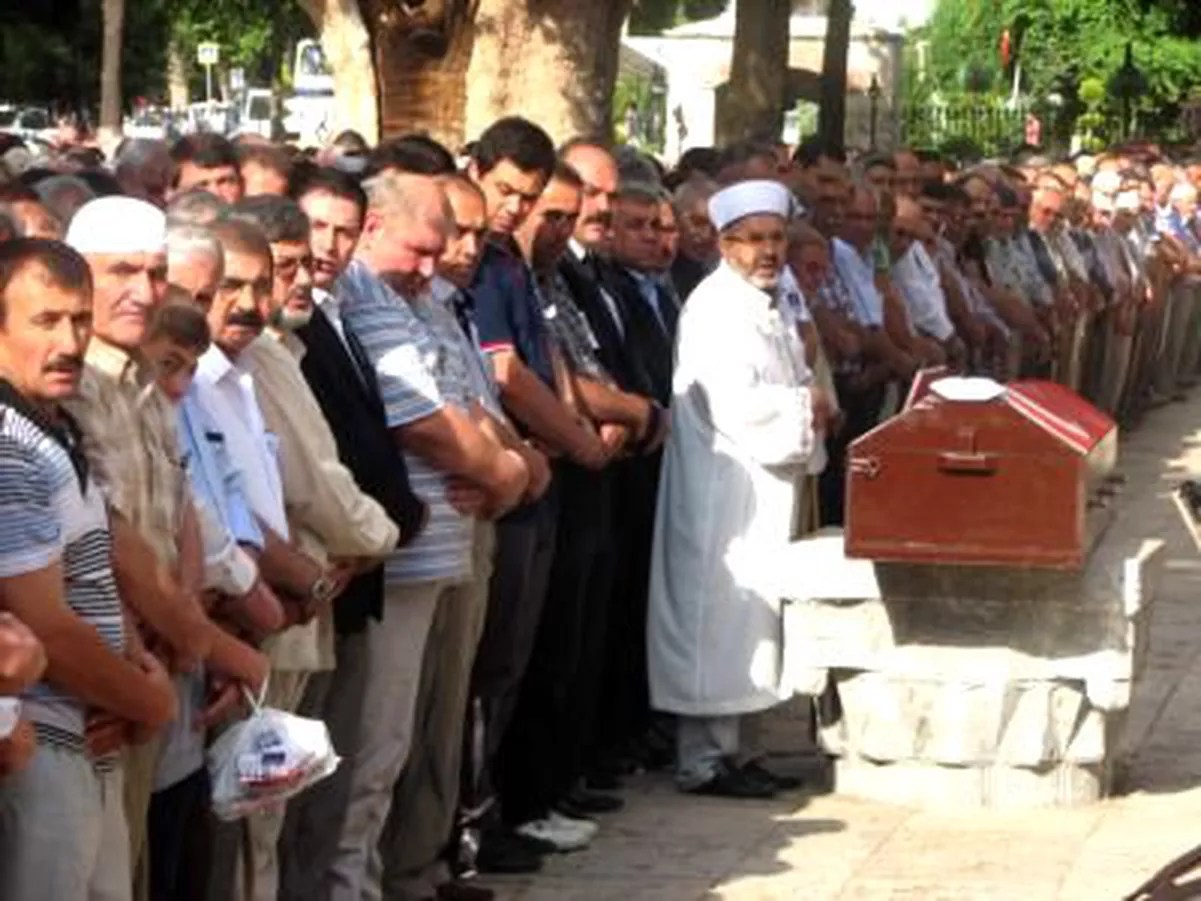 Ahmet Çekin, Son Yolculuğuna Uğurlandı