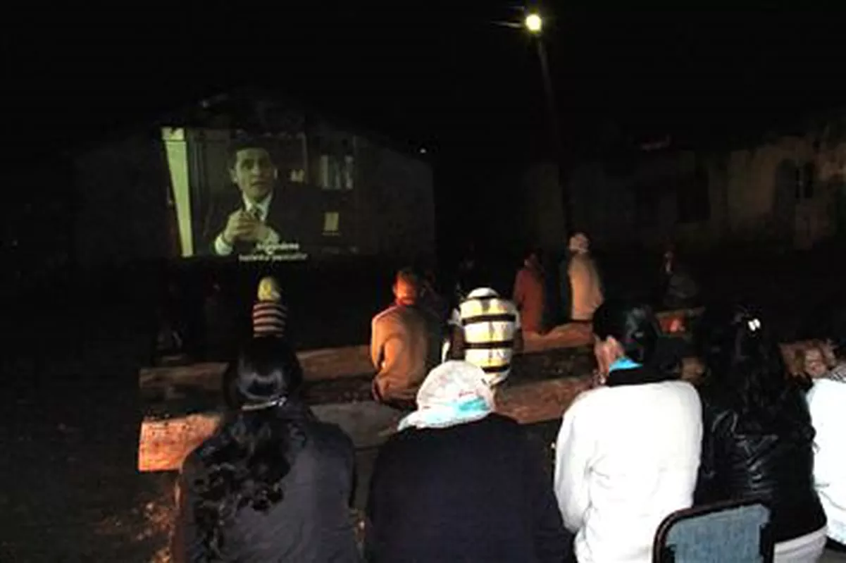 Köyde Sinema Keyfi