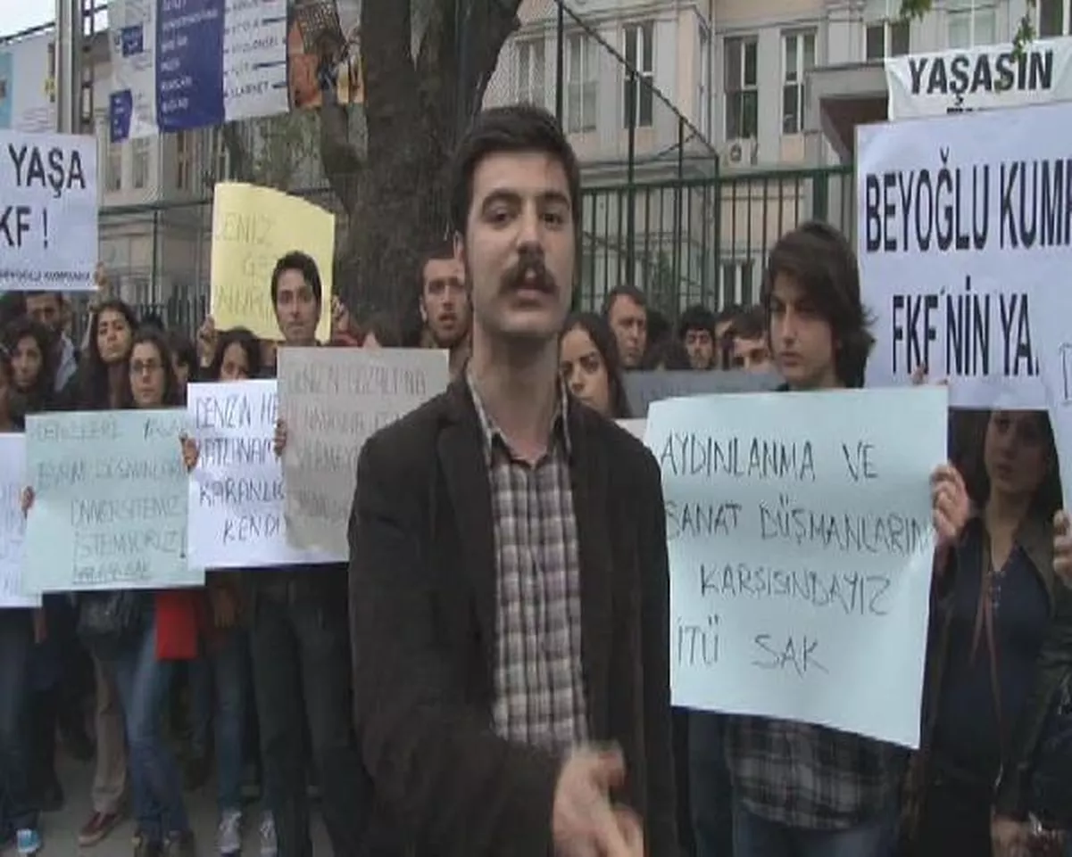 MSGSÜ Önünde "Deniz Gezmiş Heykeli" Eylemi