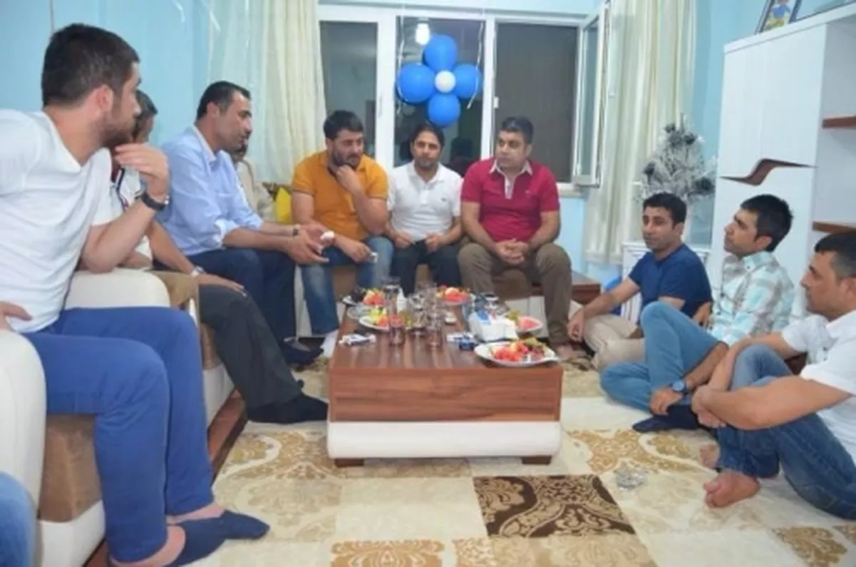 Sünnet Düğününün Masrafı Rojava\'ya