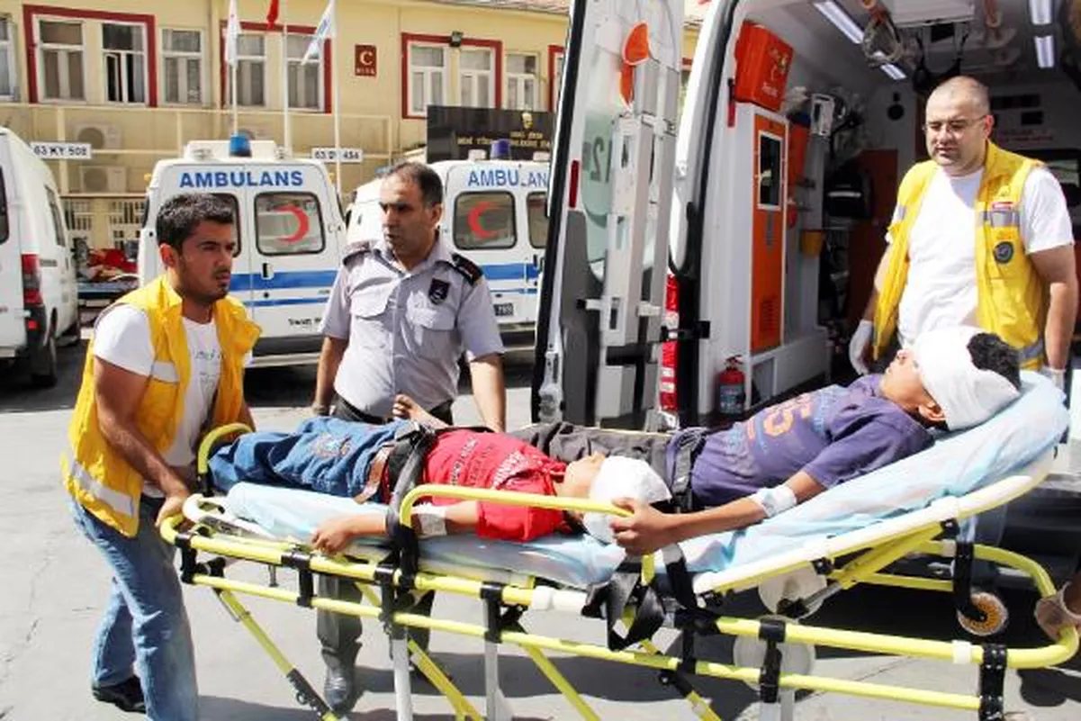 Şanlıurfa\'da Otomobil Devrildi: 4 Yaralı