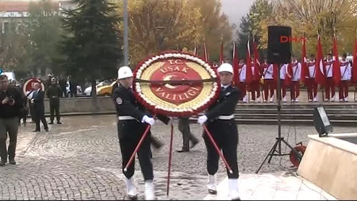 Uşaklılar Ata\'yı Andı